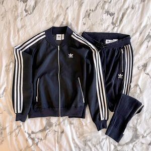 Lightweight Knit Adidas Tracksuit - 2pc - ladies small